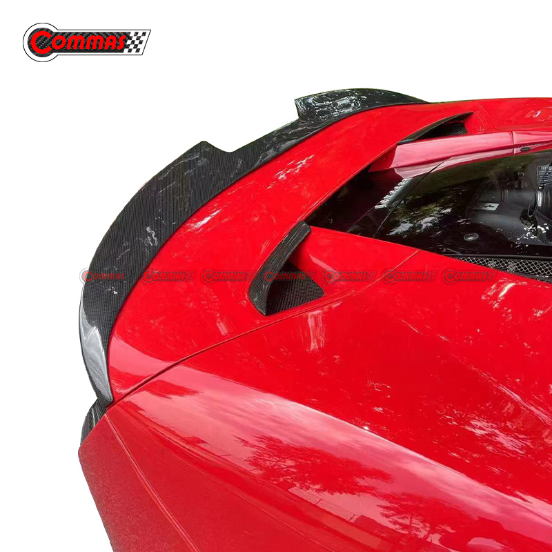 Becquet en fibre de carbone de style Mansory pour Ferrari F8