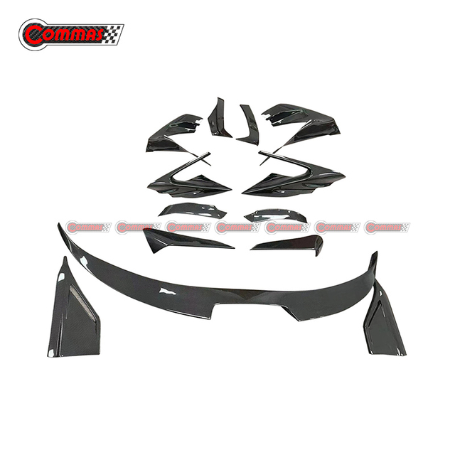 Kit carrosserie en fibre de carbone sèche Ferrari F8 Mansory