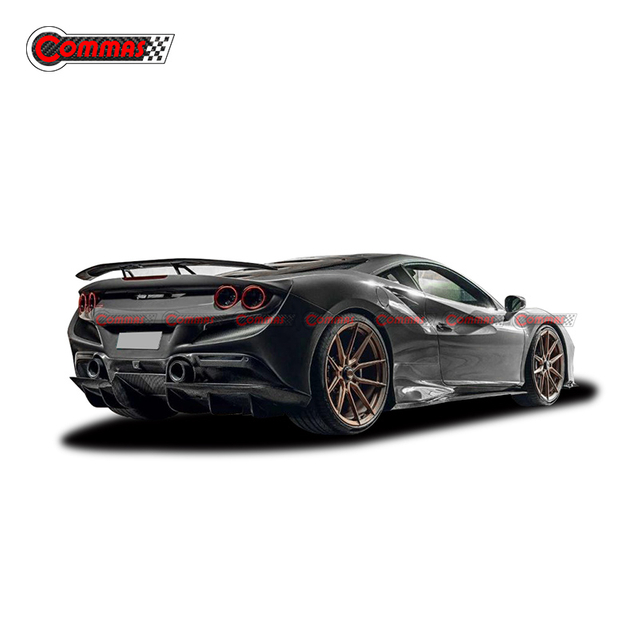 Kit de carrosserie en fibre de carbone de style Novitec pour Ferrari F8