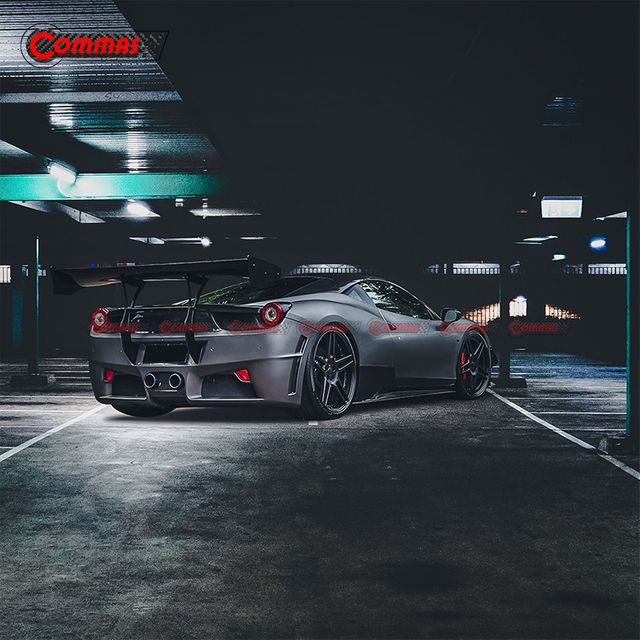 Aileron arrière en fibre de carbone de style SVR pour Ferrari 458
