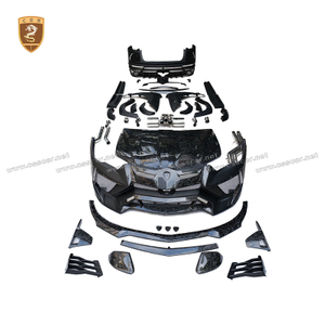 Kit carrosserie Mansory en fibre de carbone Lamborghini Urus 