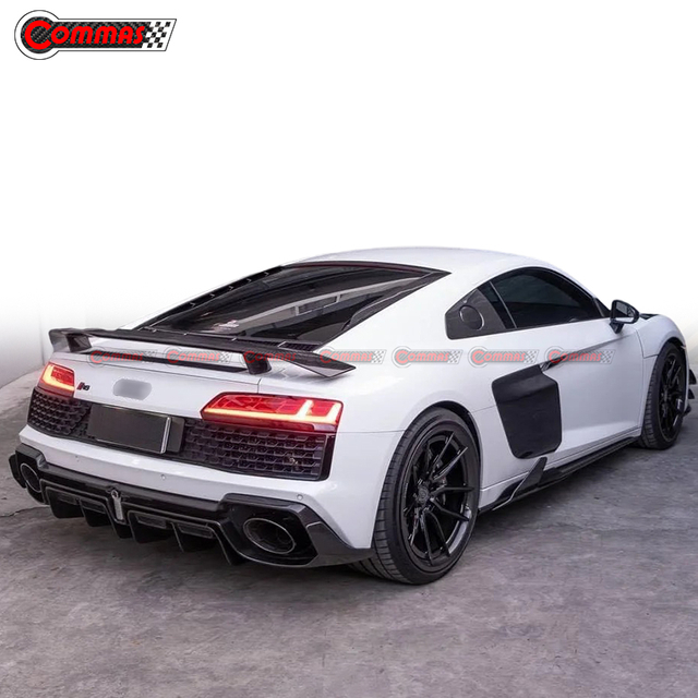 Kit carrosserie en fibre de carbone sèche Audi R8 22-24 Capristo Style