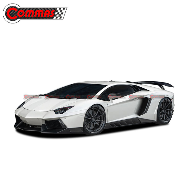 Lèvre avant en fibre de carbone de style Novitec pour Lamborghini Aventador LP700