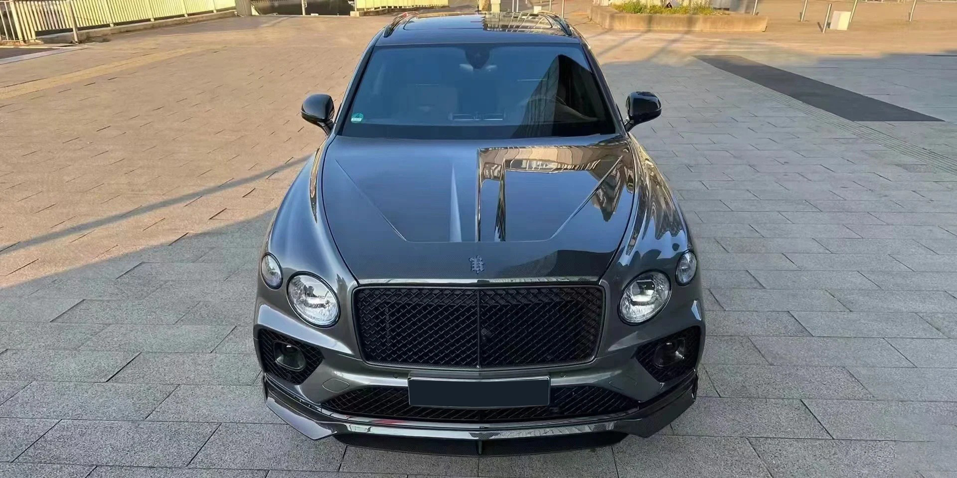 Kit carrosserie en fibre de carbone Bentley Bentayga