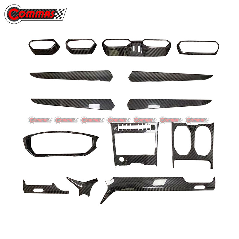 garnitures int&eacute;rieures de voiture