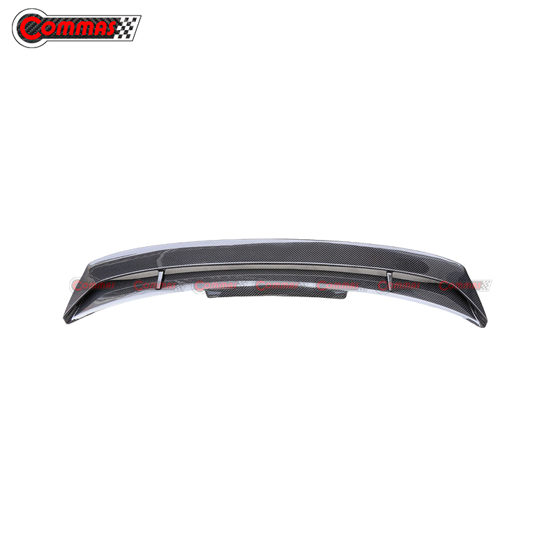 Aileron arri&egrave;re en fibre de carbone Bentley Bentayga