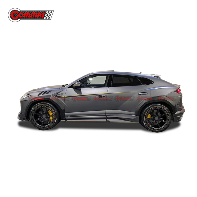 Kit carrosserie demi-fibre de carbone Mansory pour Lamborghini Urus